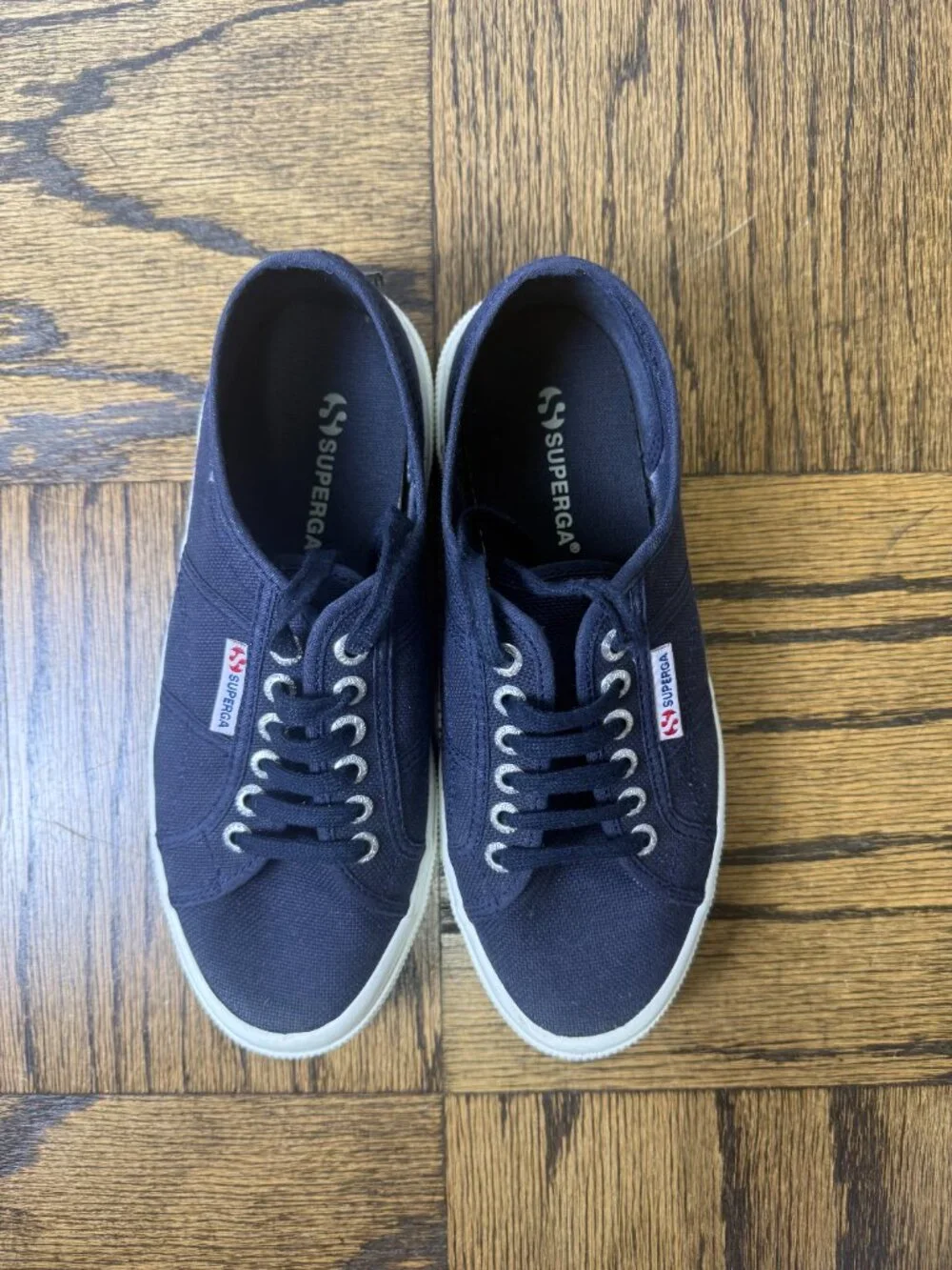Superga womens S000010 Sneaker White Navy Size 39 US Size 8.5
